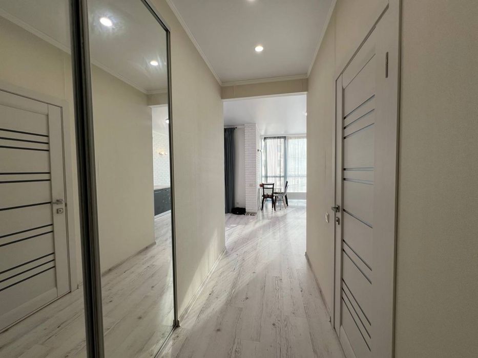 Продам квартиру с ремонтом в ЖК Приморские сады