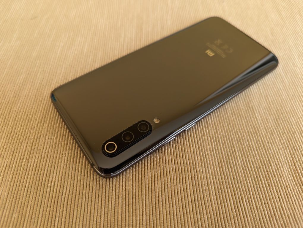 Xiaomi Mi9 como novo