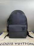 Mochila de costas LOUIS VUITTON TAKEOFF em couro bovino.