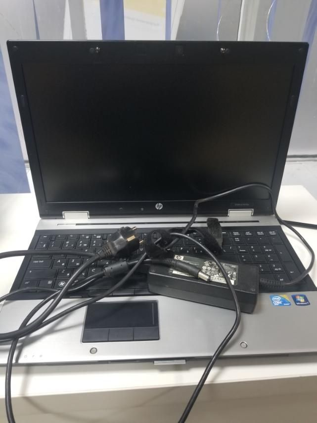 Продам hp elitebook 8540p core i5 с оригинальной зарядкой