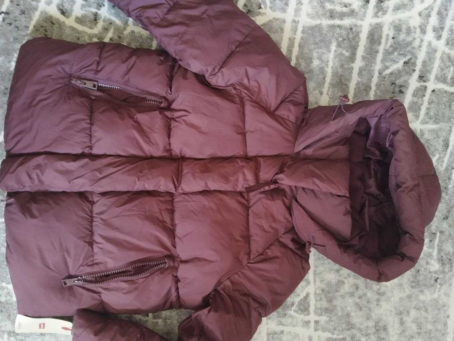 Тепла зимова куртка Levis Левіс бордо р.Л підійде на М