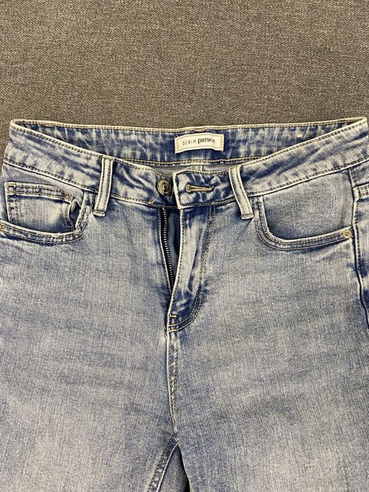 Продам джинси блакитні