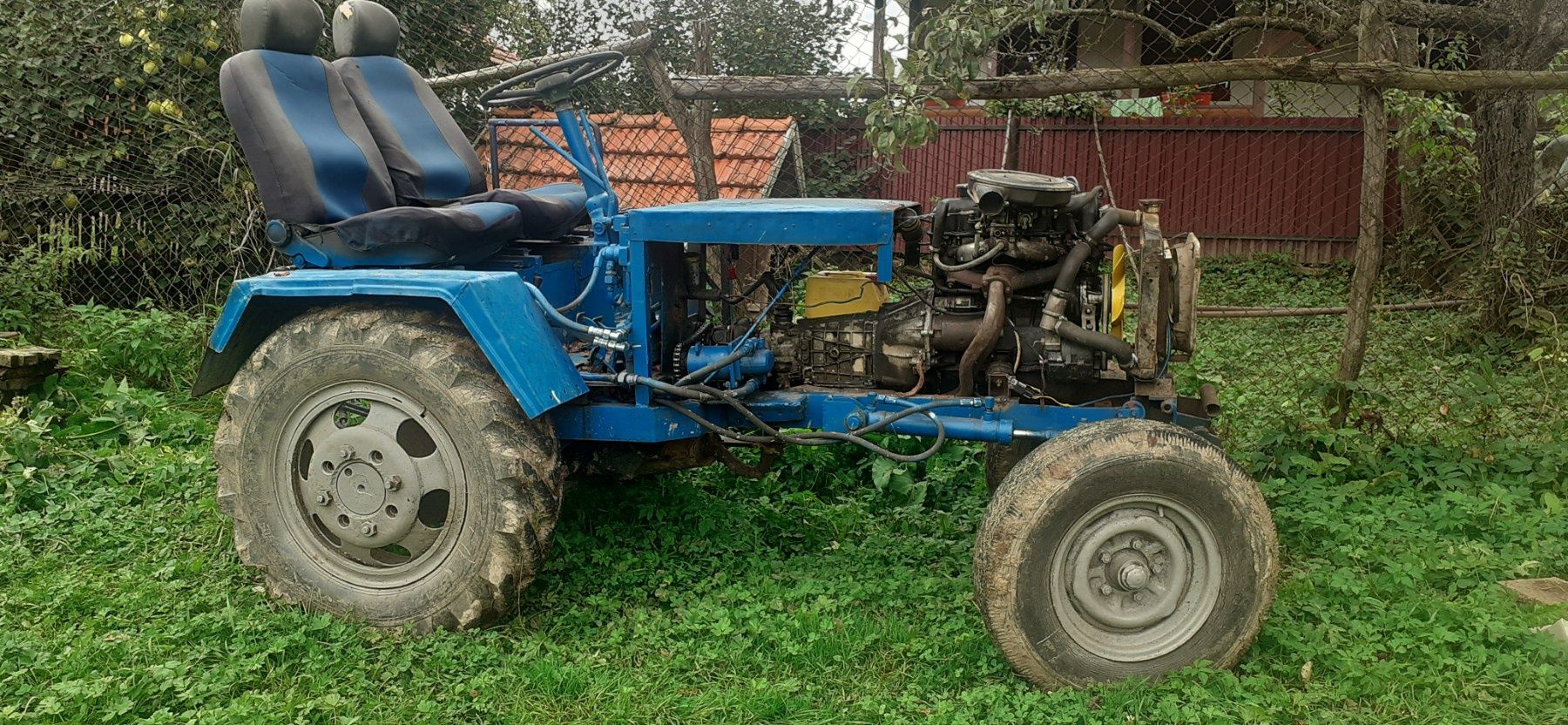 Саморобний трактор з прицепом