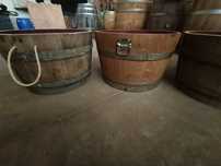Vasos de barril ou banheira antigas