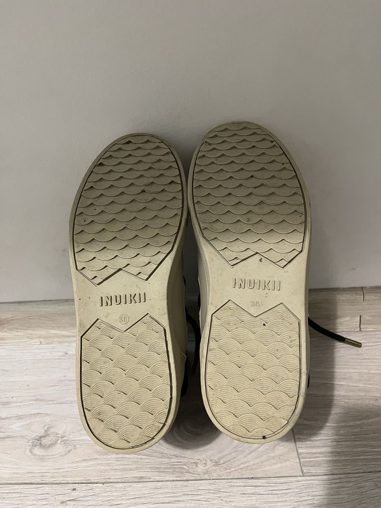 Beżowe wiązane śniegowce buty zimowe Inuikii Technical Low 37 38