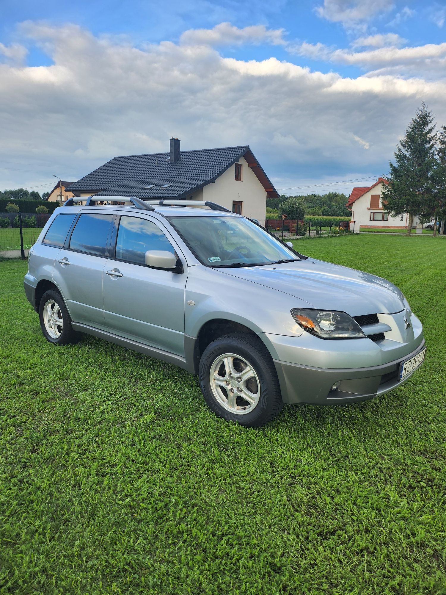 Mitsubishi Outlander Niski Przebieg