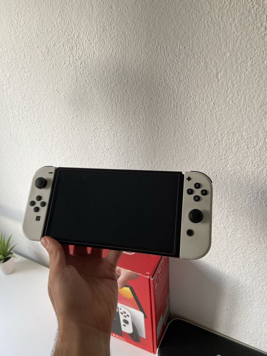 Nintendo Switch OLED - Excelente Estado