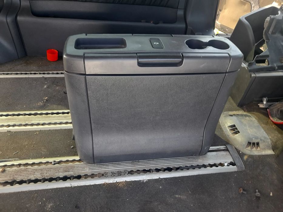 Stolik rozkładany Mercedes Viano Vito W639