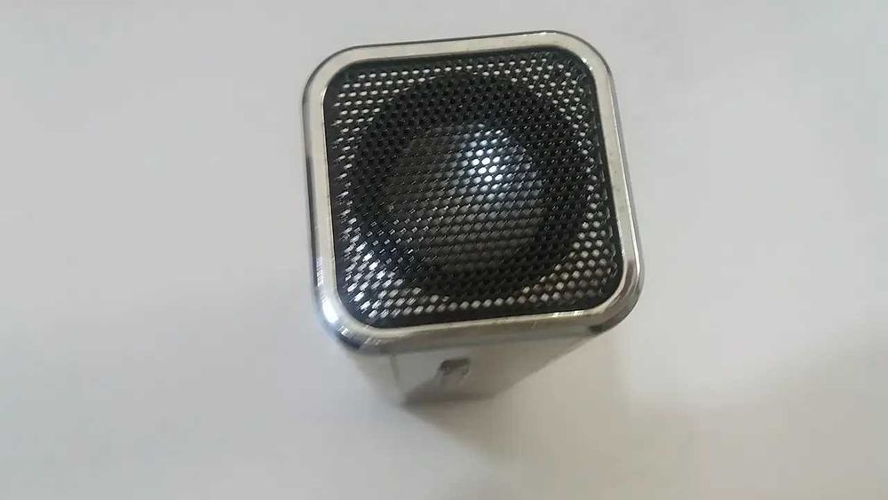 MP3 плеер yk-805 (портативна аудіоколонка)