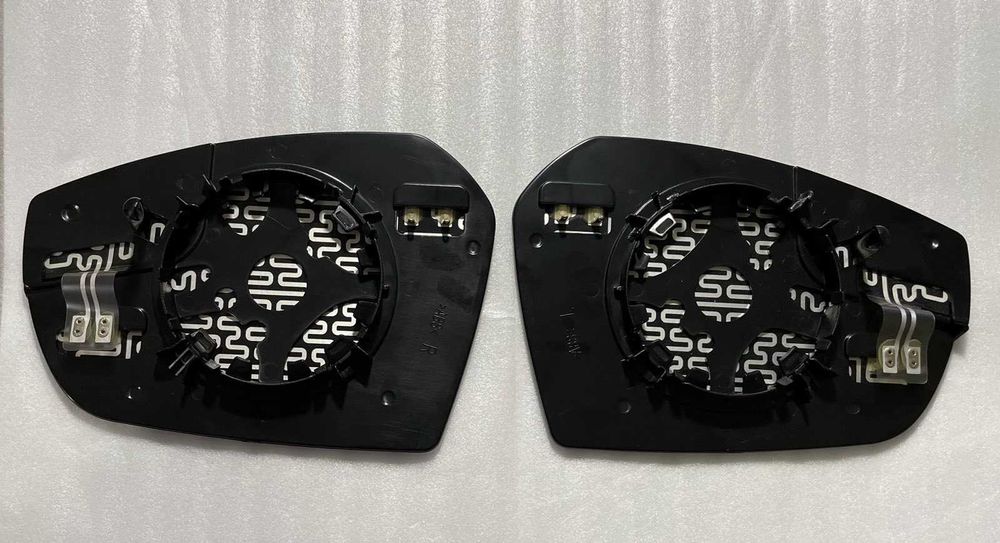 Вкладиш дзеркала Ford Escape USA