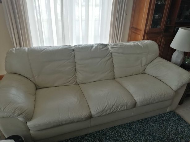 Conjunto de 2 sofás em beje