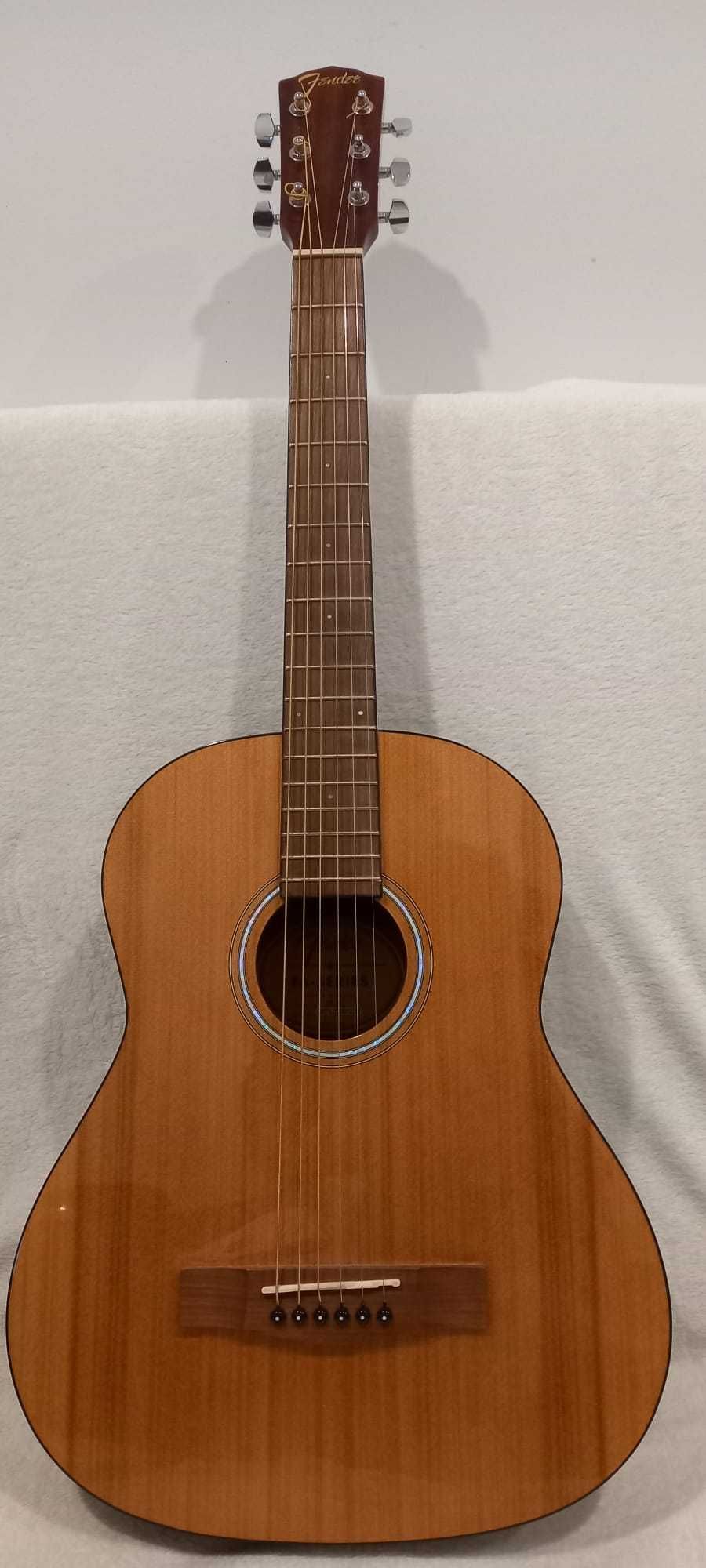 Guitarra acústica / Violão, marca FENDER FA-15