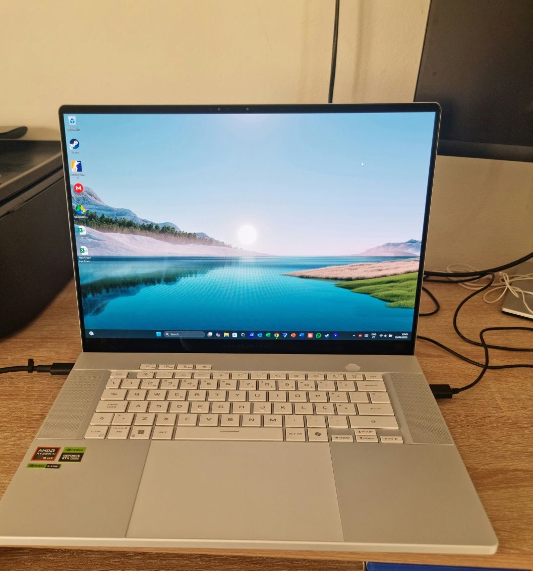 Asus Rog Zephyrus G16 Ryzen 9 AI 370 HX RTX 4070