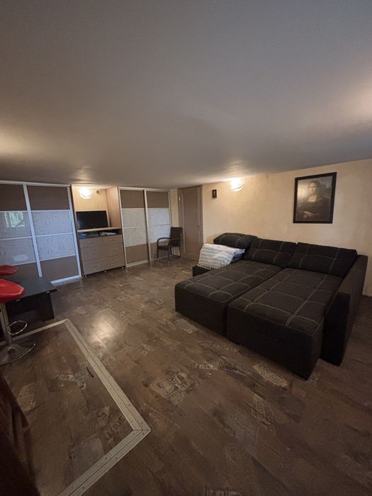 Сдам 3-этажный дом на берегу Днепра