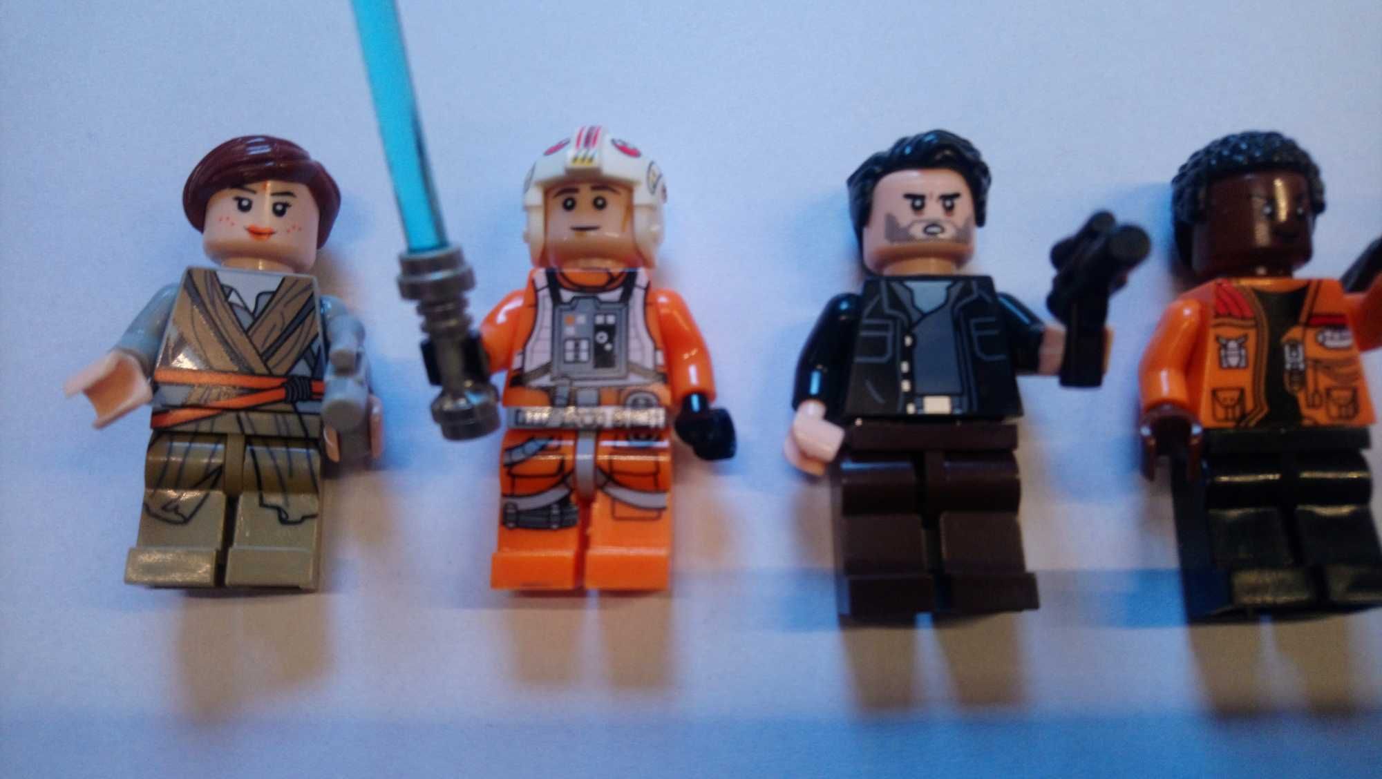 Figurki Lego Star Wars Luke, Poe Dameron, Ray, Fin i dwaj piraci