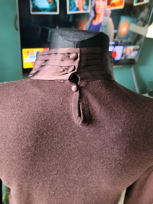 Solar M bluzka z ozdobnym przodem sweter z żabotem