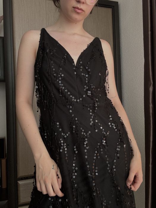 Коктейльна сукня у паєтках