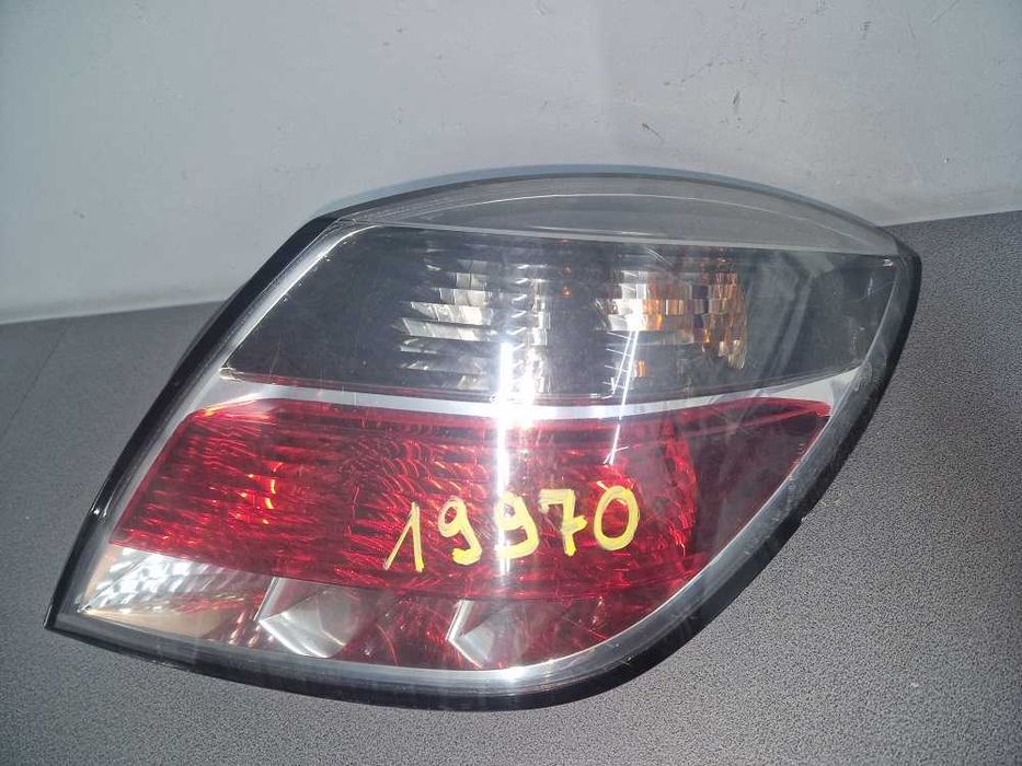 Opel Astra III H GTC Lampa Prawy Tył