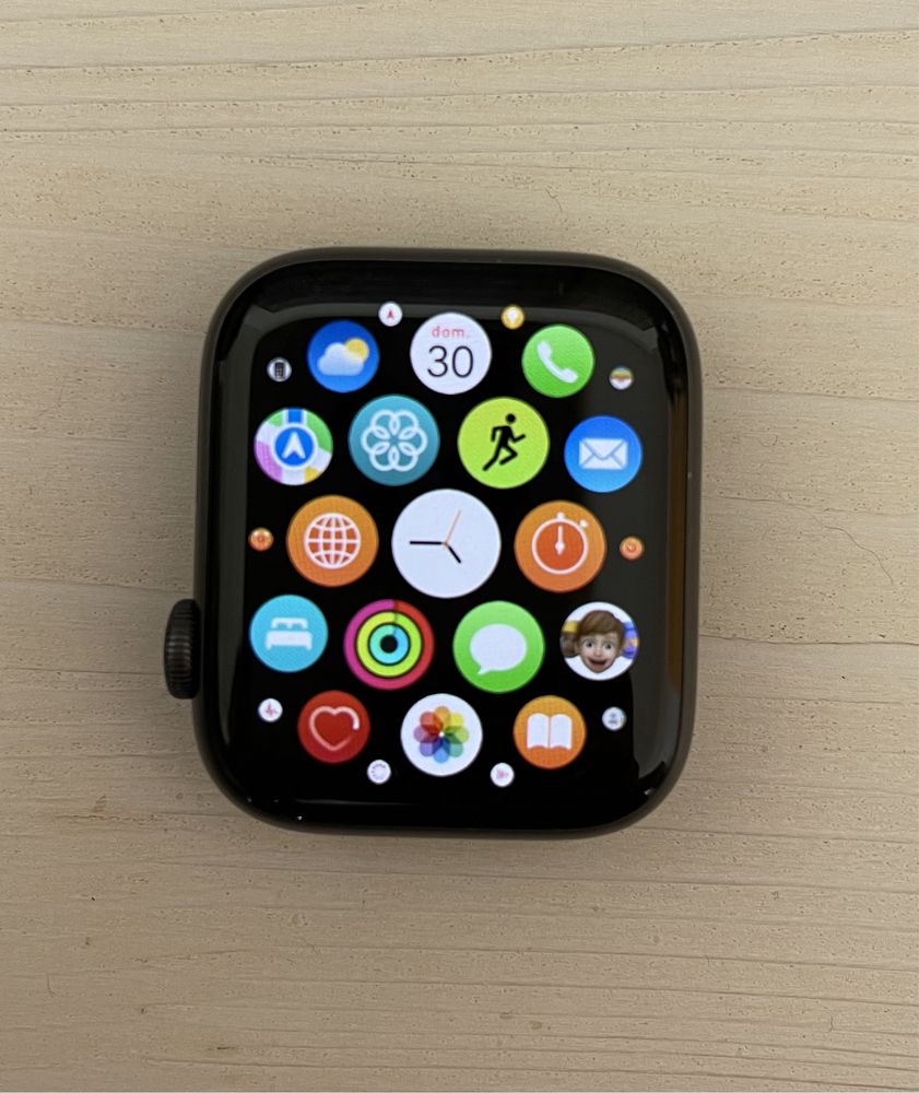 Apple Watch Series 5- 44 MM