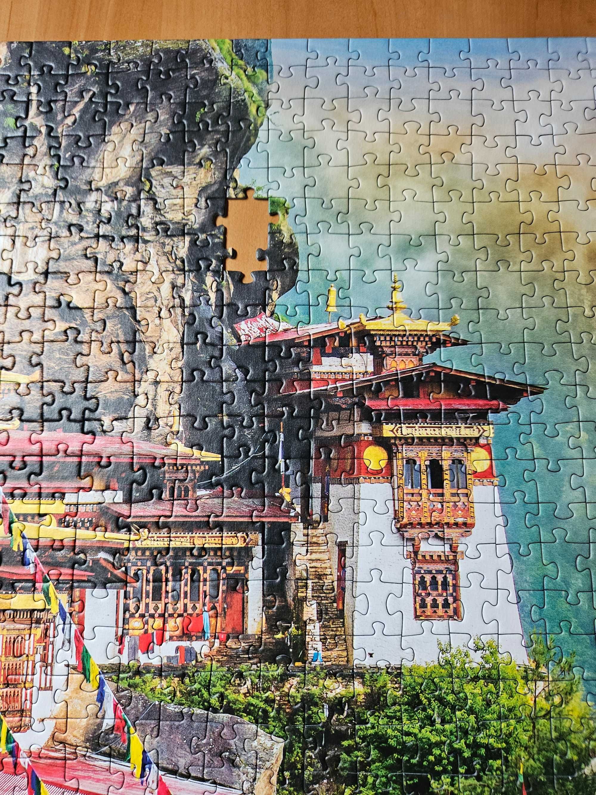 Puzzle 2000 Trefl - Tygrysie Gniazdo Bhutan - NIEKOMPLETNE!