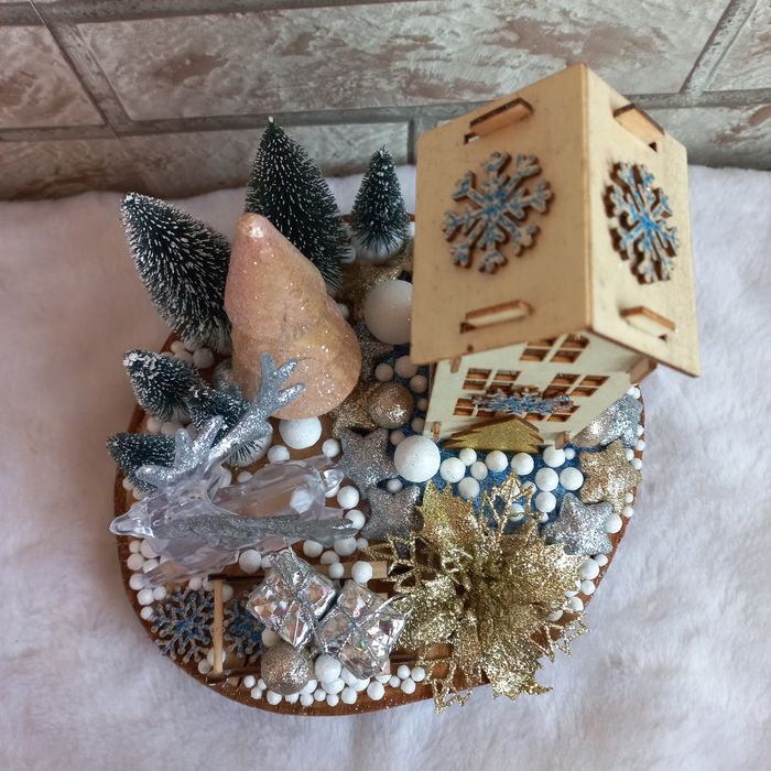 Dekoracja świąteczna-domek LED, choinki, renifer