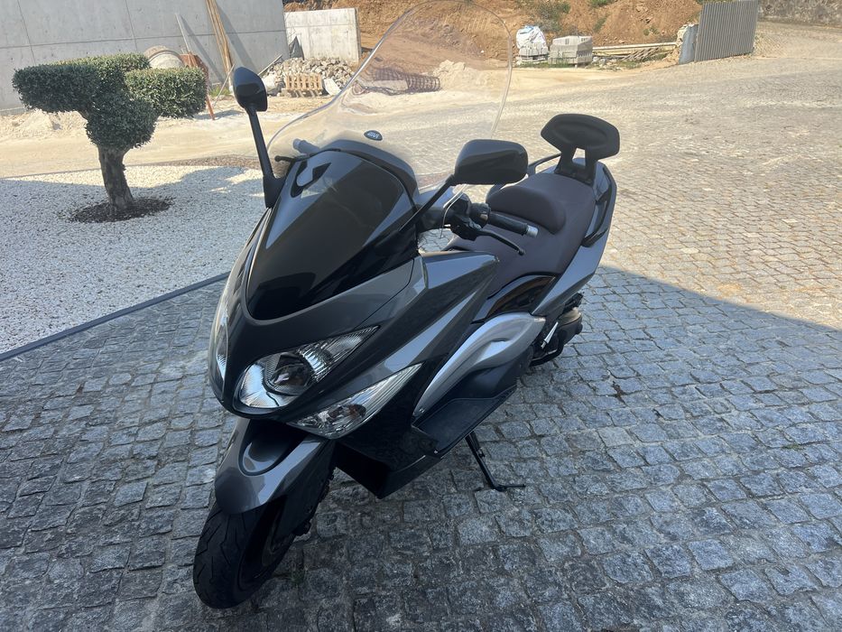 YAMAHA Tmax 500  só 34 mil km ( ler anuncio)