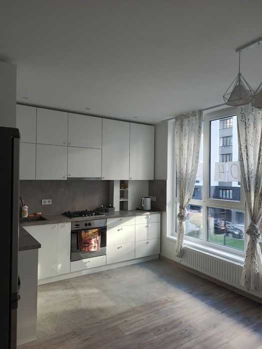 Однокімнатна квартира з ремонтом. Паркова алея