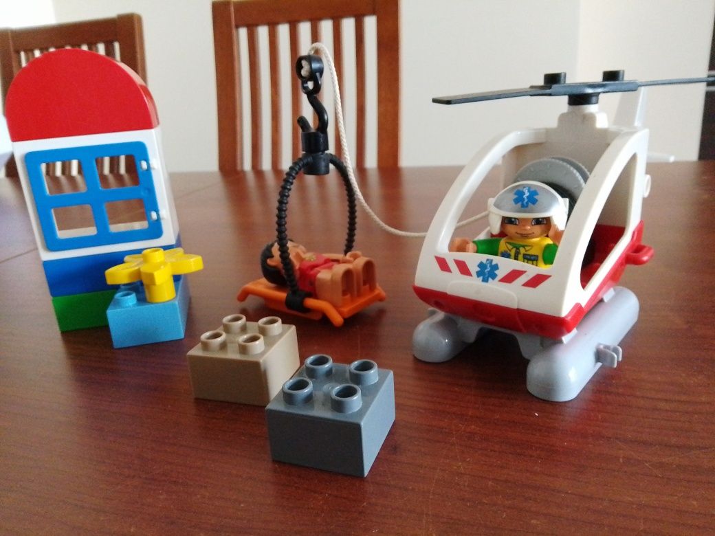 Lego Duplo Szpital klinika 5695 helikopter ratunkowy 5794