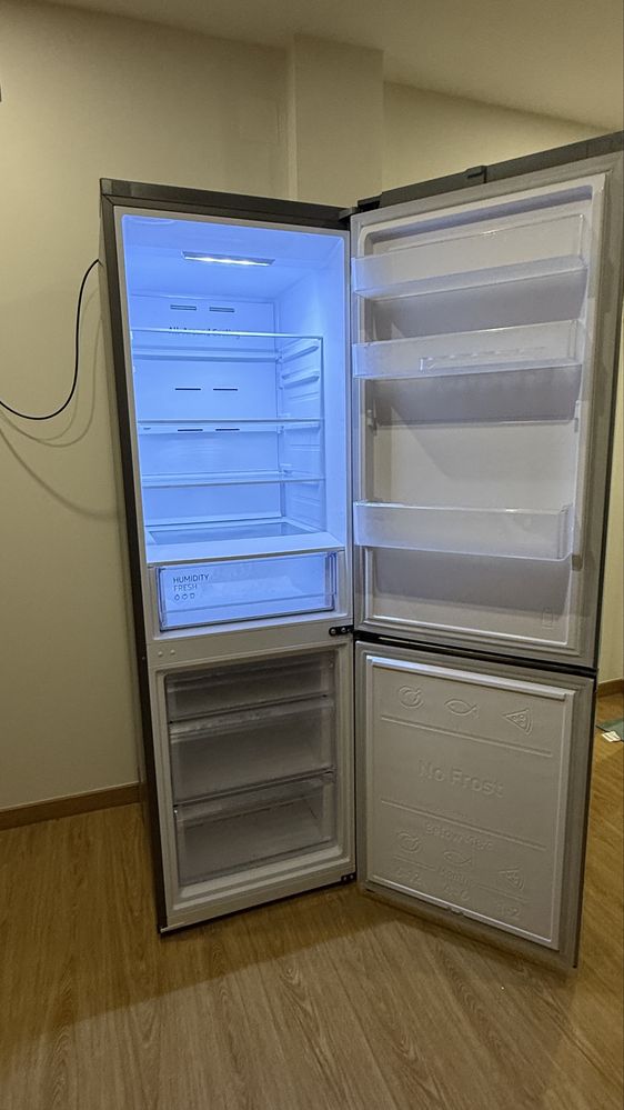 Frigorífico Combinado No Frost SAMSUNG