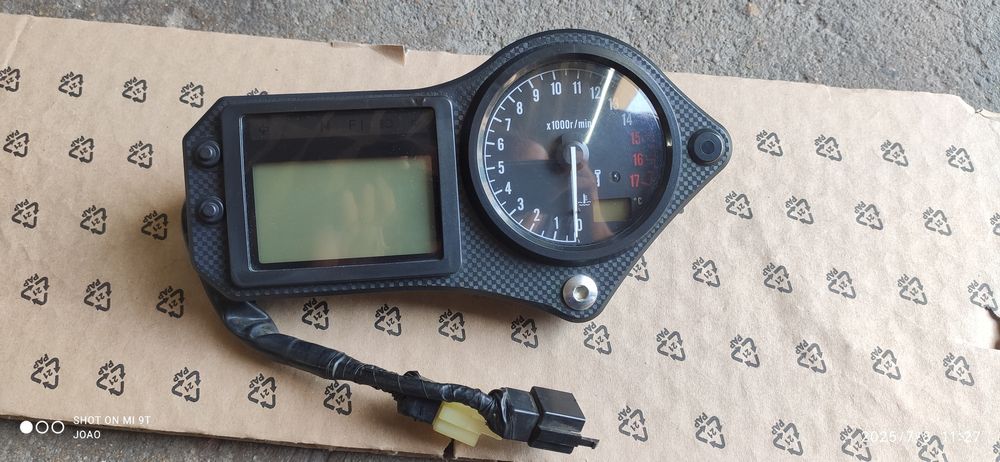 Quadrante de moto Honda CBR 600 f4i. Óptimo estado.