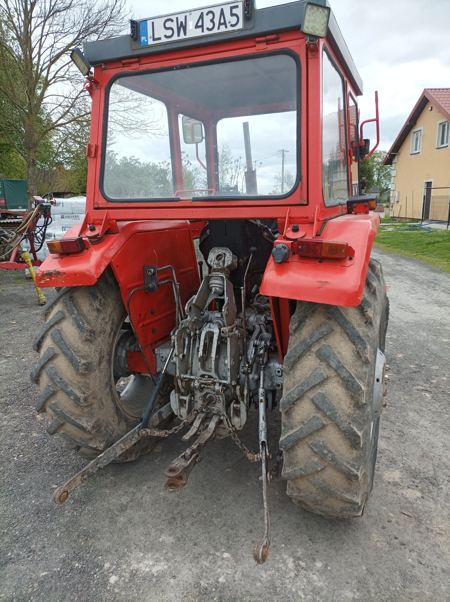 Massey Ferguson 255 z turem