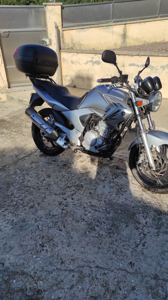 Yamaha 250 cilindrada
