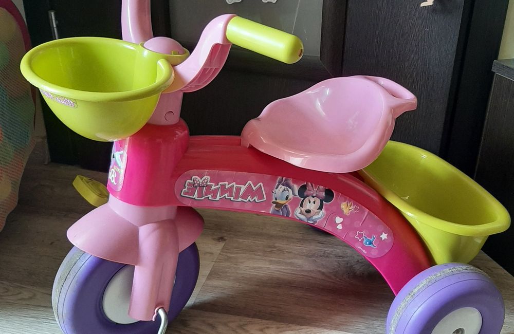 Rowerek dziecięcy z Myszka Minnie