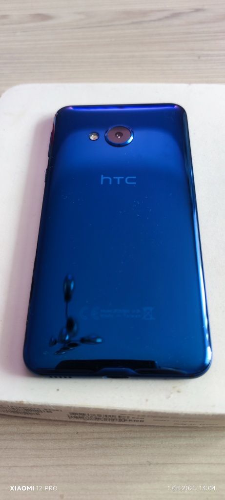 HTC U11 Play - Ładny stan wizualny.