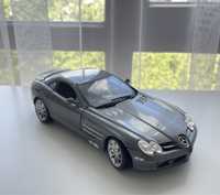 модель Mercedes SLR McLaren масштабу 1/18(1:18)