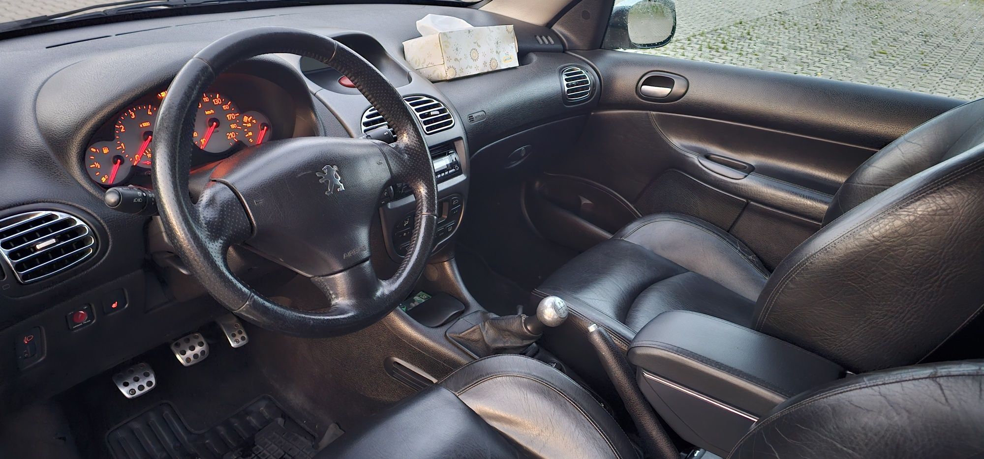 Peugeot 206 CC 2.0 klima, skóra,  alufelgi,  czujnik deszczu, zmierzch