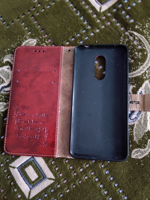 Продам телефон  Redmi5 Plus