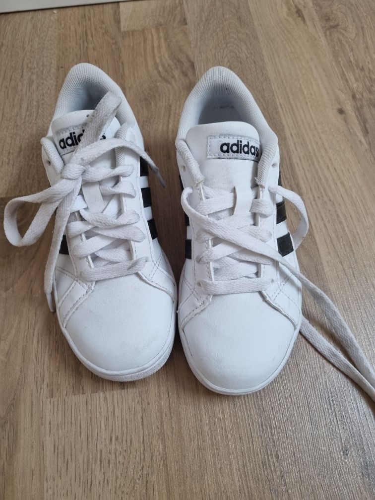 Buty dziecięce adidas r.30, dł wkładki 19 cm