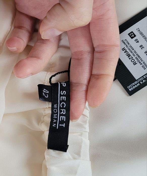 Wyprzedaż Nowa piękna kremowa spódnica damska z zakładką rozm. 42