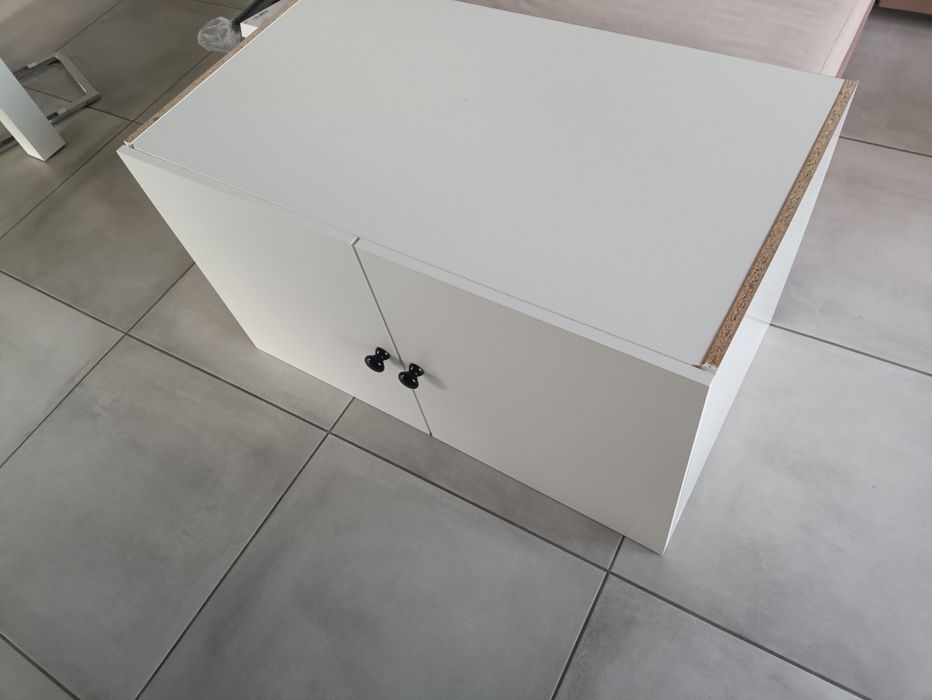 Sprzedam szafkę tak jak na zdjęciach