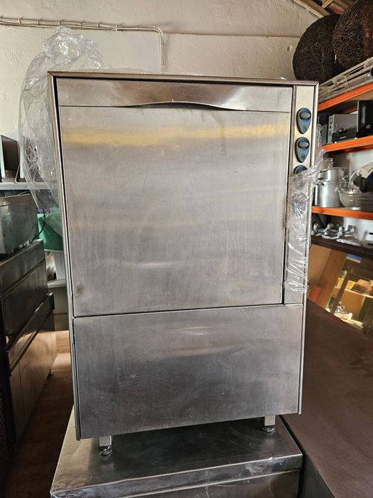 Máquina de lavar loiça industrial