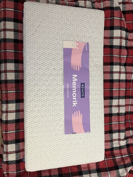 Новий матрац в дитяче ліжечко