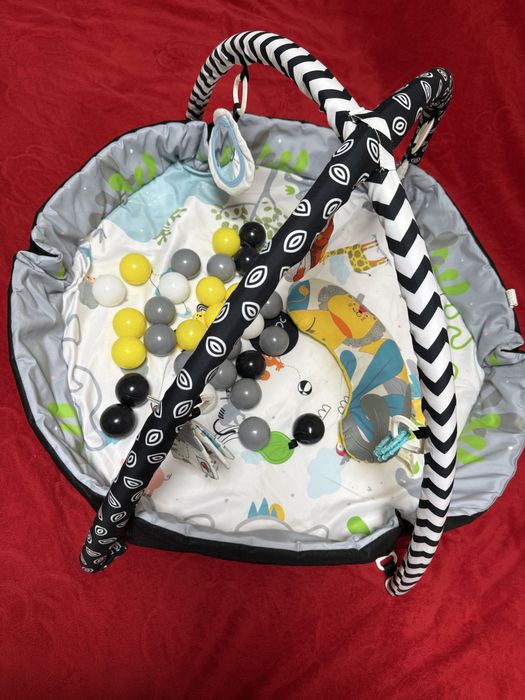 Ігровий/розвиваючий килимок 0+