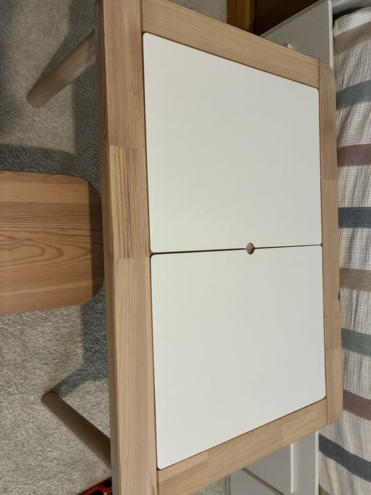 Mesa/ secretária infantil Ikea