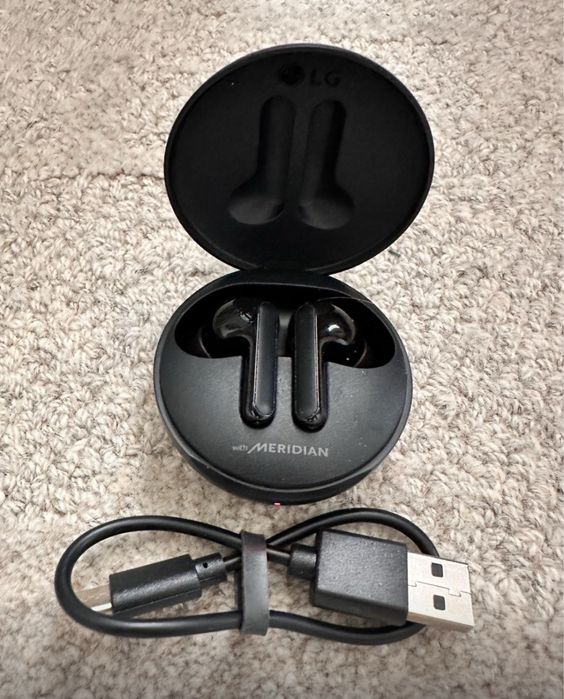 Auriculares Tone Free