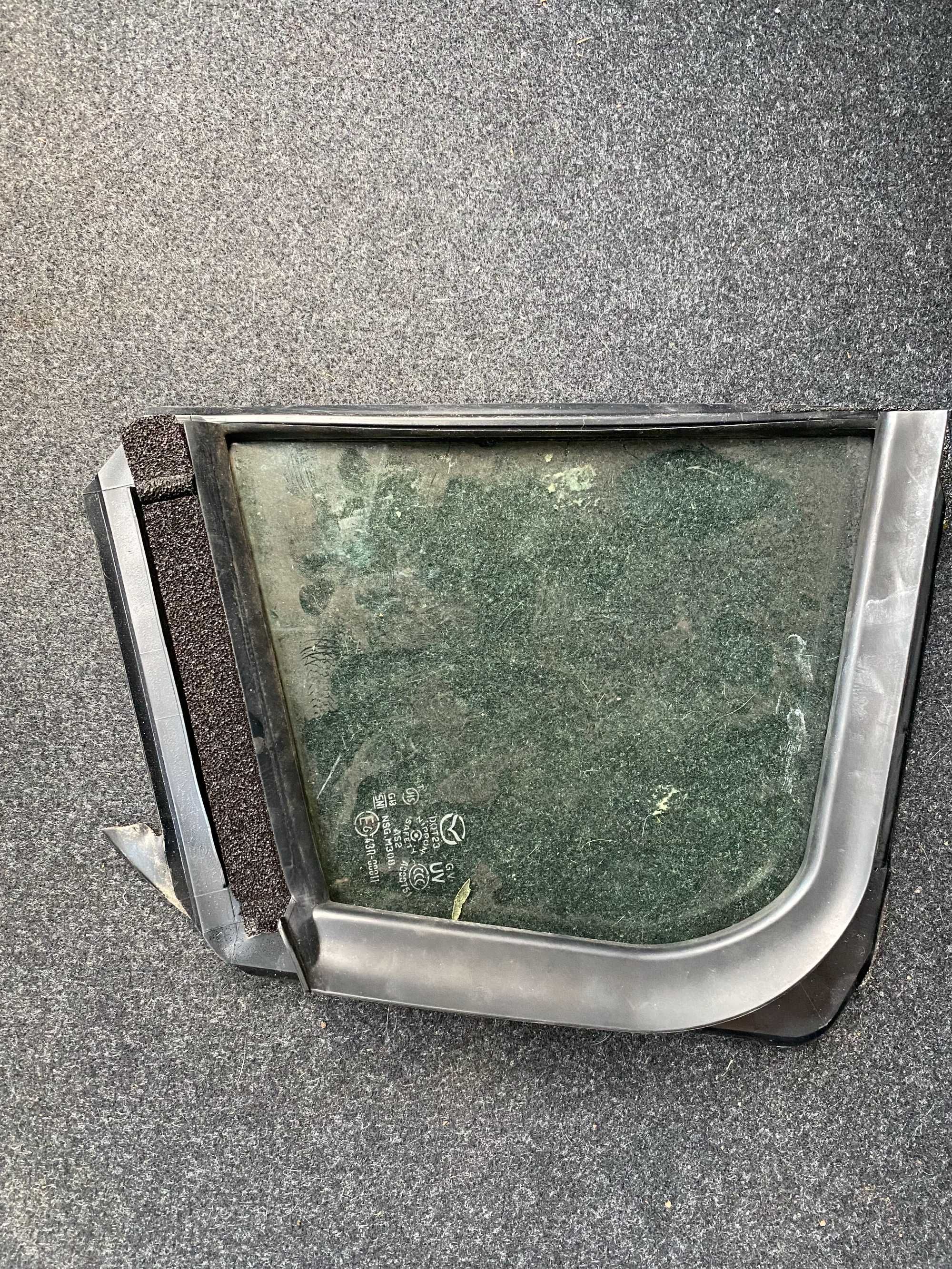 Стекла (комплект) задней правой двери на Mazda 6 GJ 2019 (оригинал)
