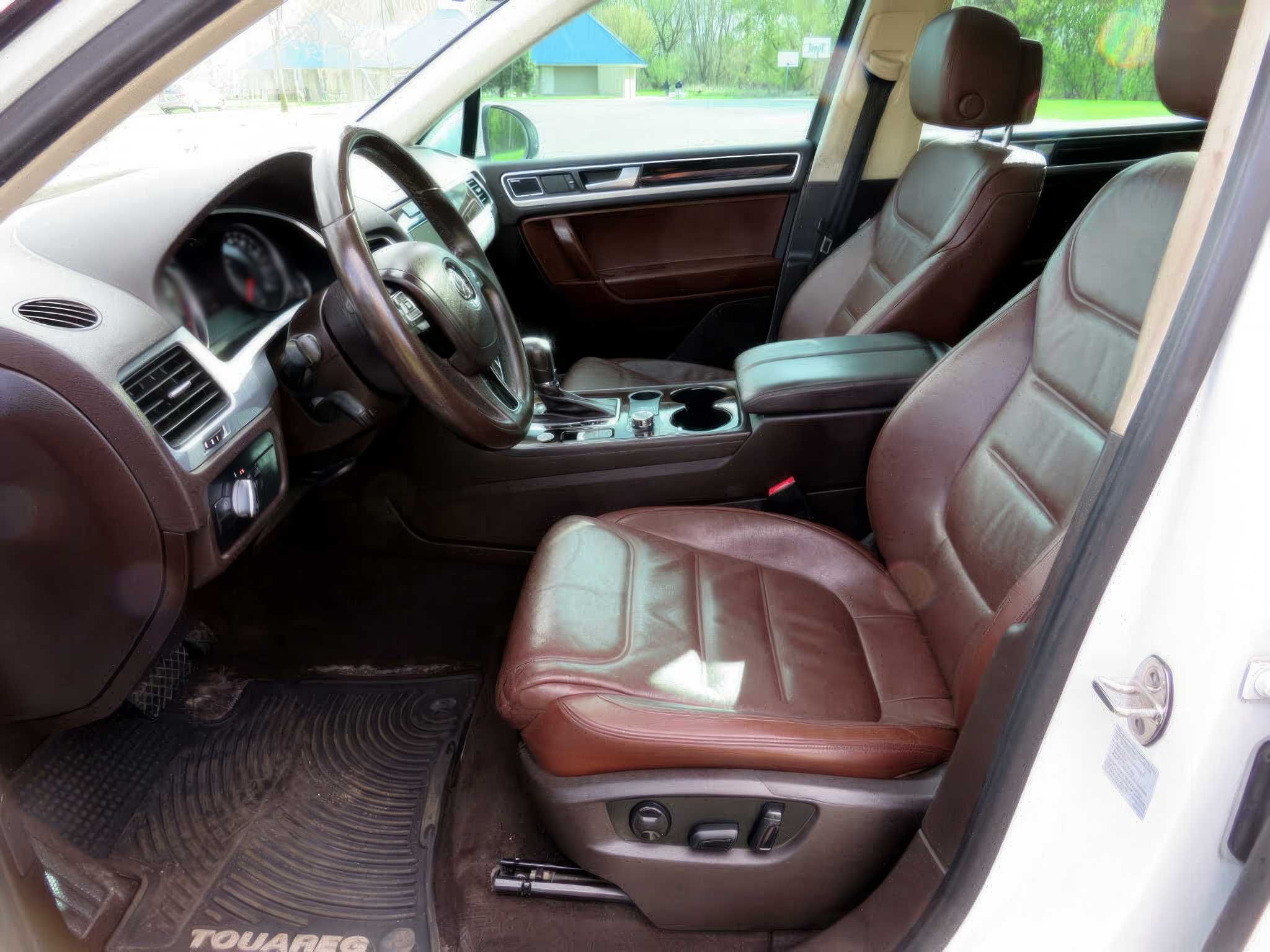 2013 Volkswagen Touareg VR6 Lux