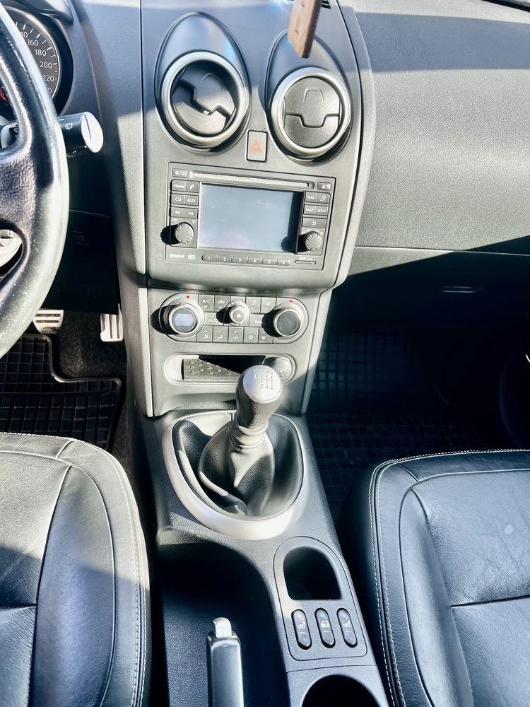 Nissan Qashqai wersja TEKNA 2.0dci xenon