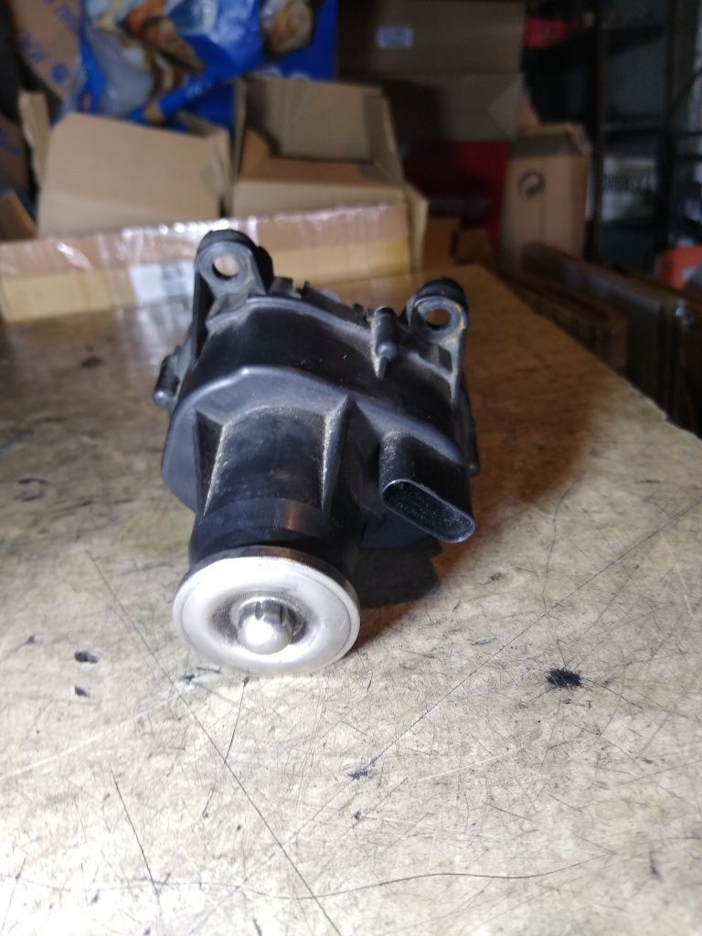 Nastawnik klap kolektora BMW 2.0d N47 E60 E61 e87 E90 E91