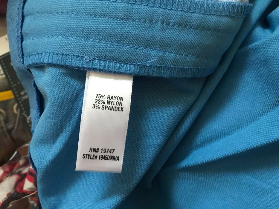 Продаються нові жіночі літні брюки, розмір на наш 54